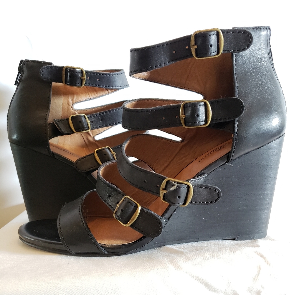 Lucky Brand Black Wedge 8.5
